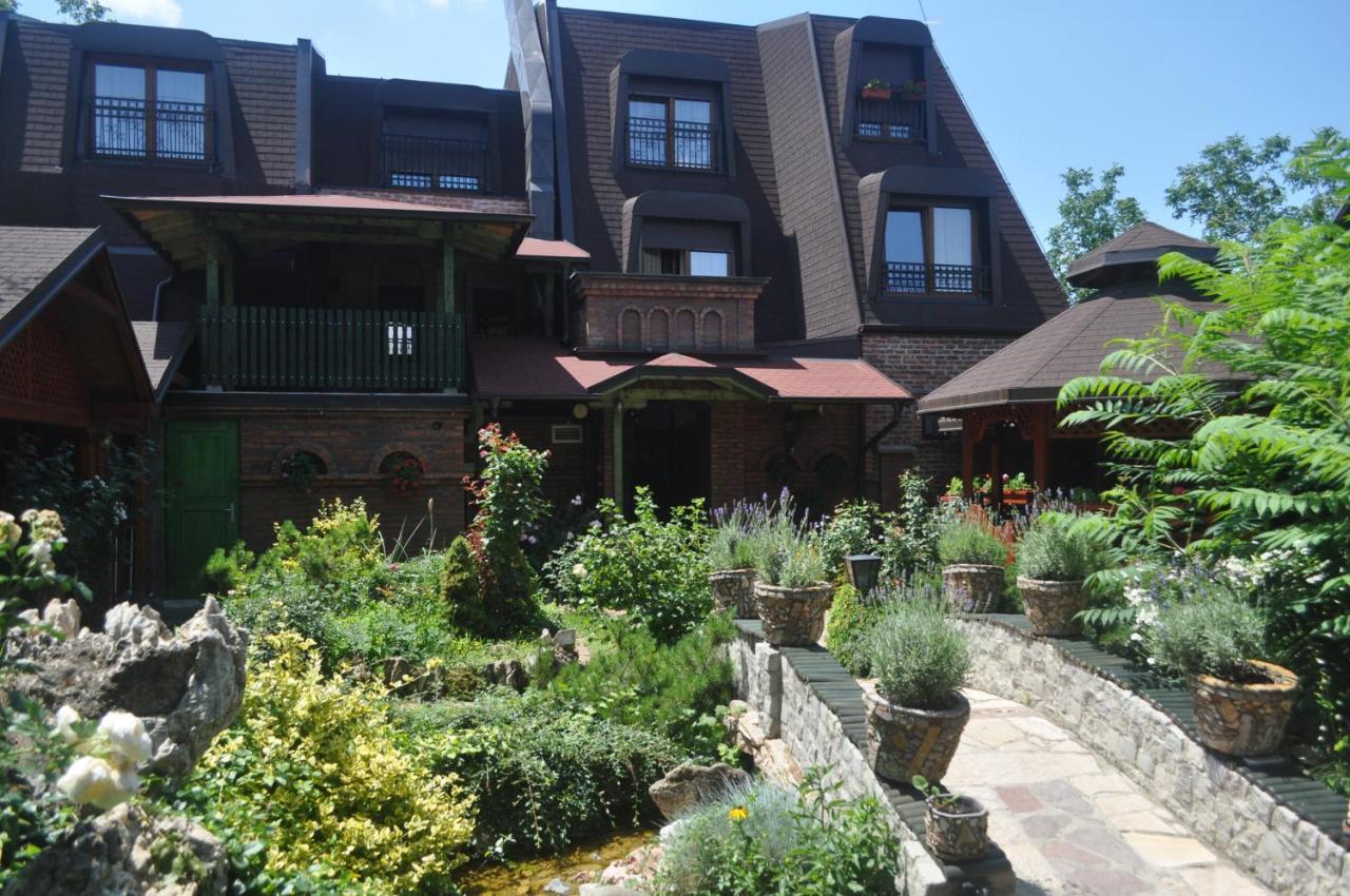 Каштел Pancevo Hotel Exterior foto